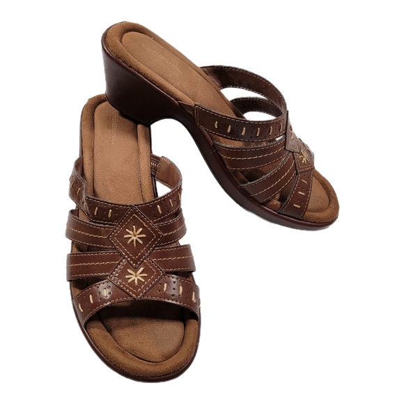 Croft and Barrow Shoes - Womens Croft And Barrow Leather Wedge Heel Sandals Size 8.5 M
